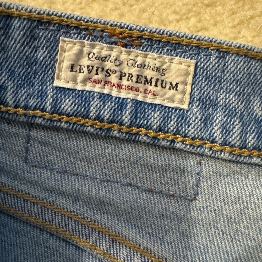 Levi’s 501 S skinny jean